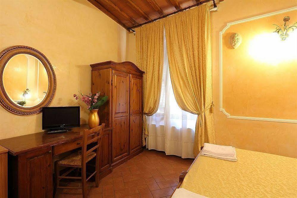 Soggiorno Annamaria Firenze Bagian luar foto